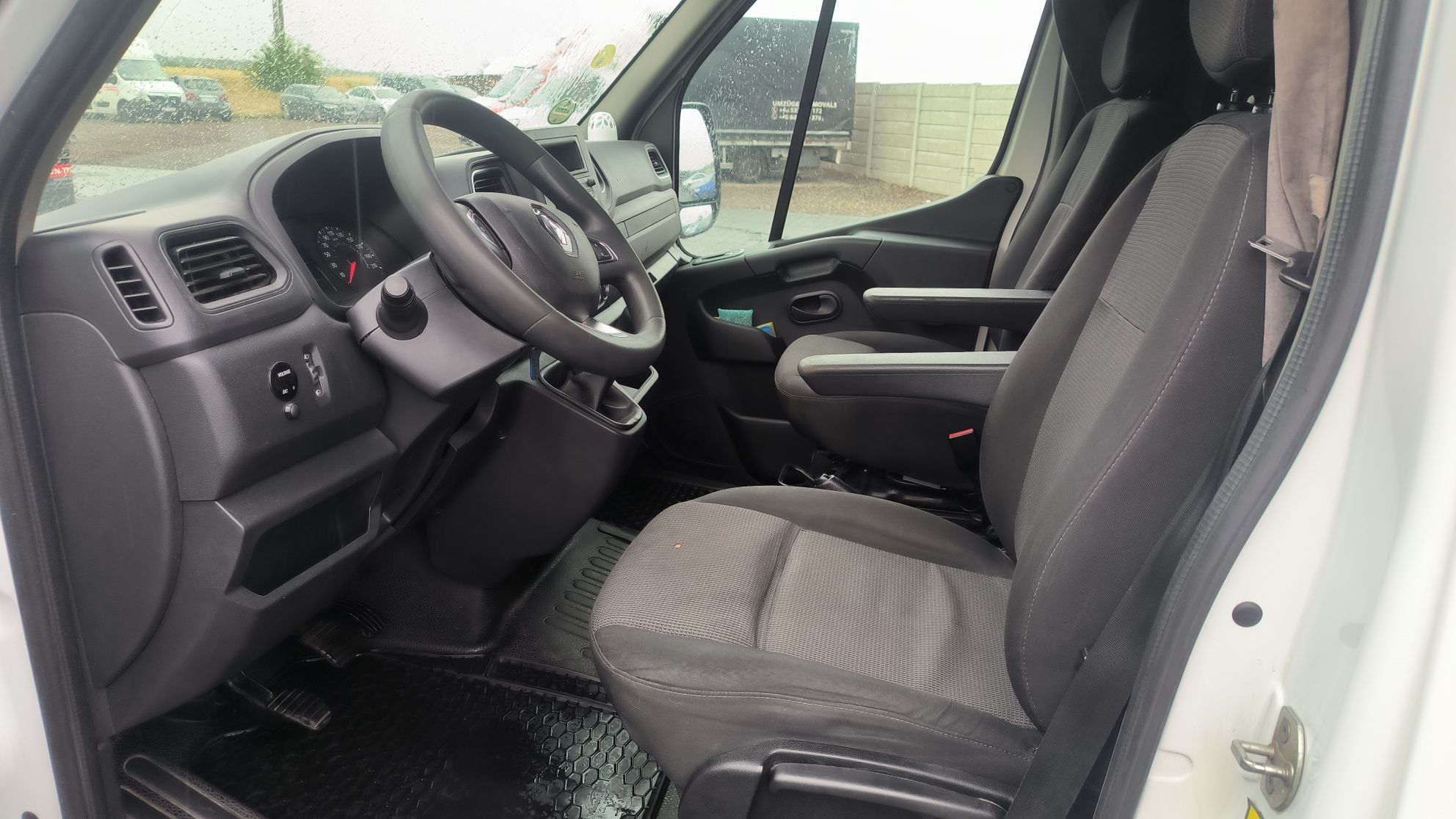 Renault Master 2021r,10ep plandeka,poduszki,roleta