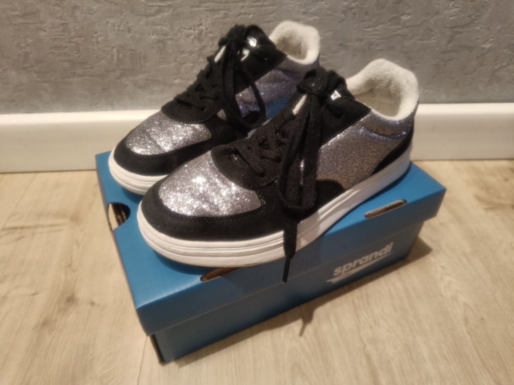 buty, sneakersy, półbuty dziewczęce srebrne Sprandi r.36