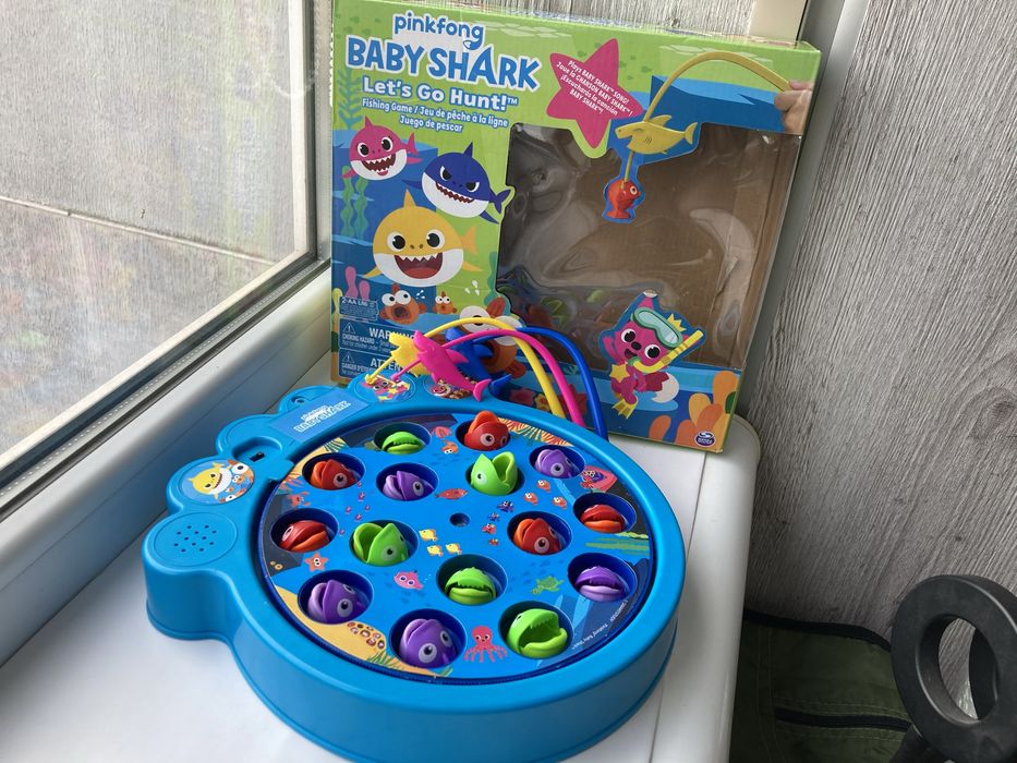 Настільна гра Cardinal Industries Baby Shark Fishing Game Риболовля