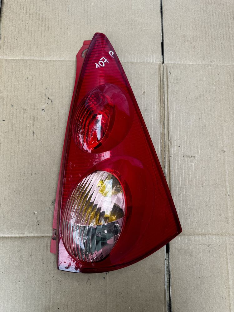 Стоп правый задний фонарь Peugeot 107
