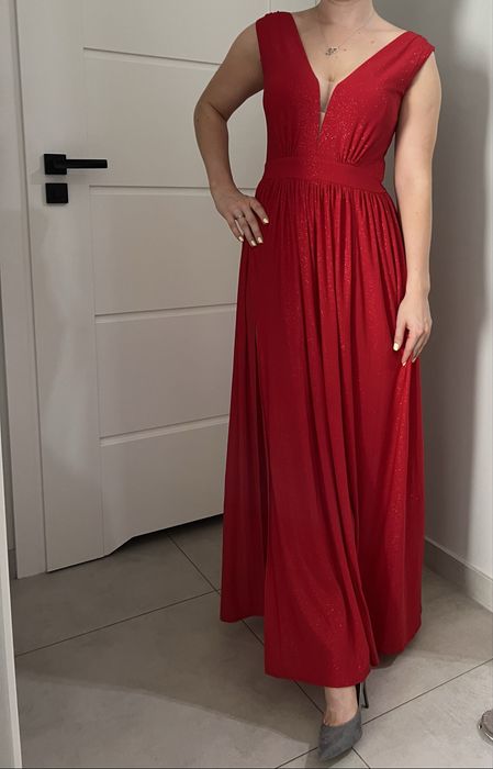 Elegancka długa sukienka