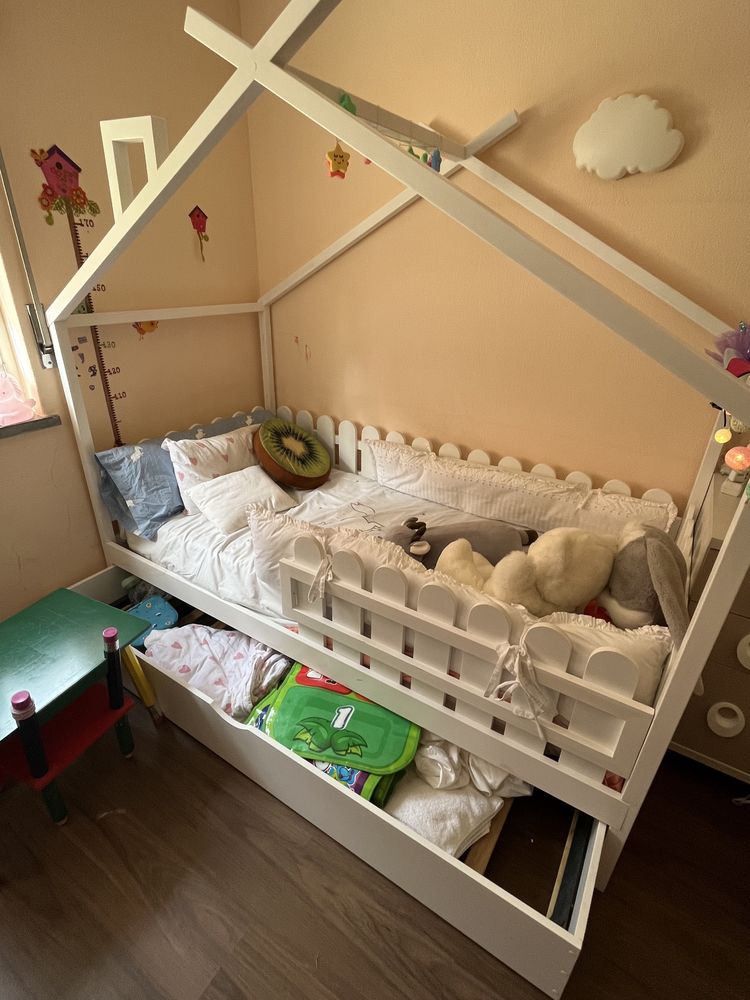 Cama montessori infantil