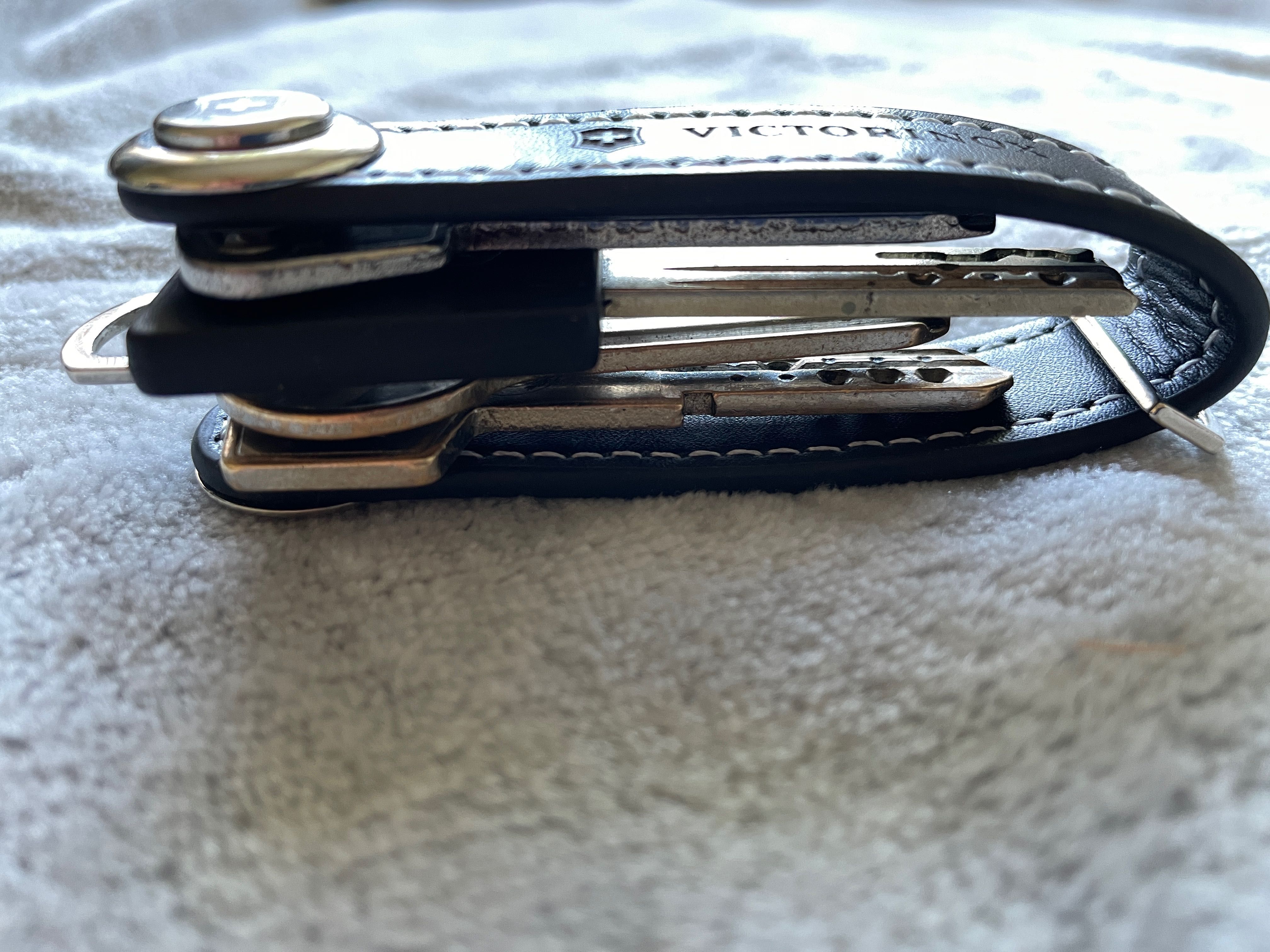 Ключница Victorinox. Футляр органайзер держатель для ключей. Новый