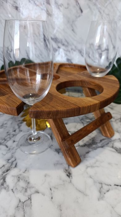 Винний столик з Дуба
