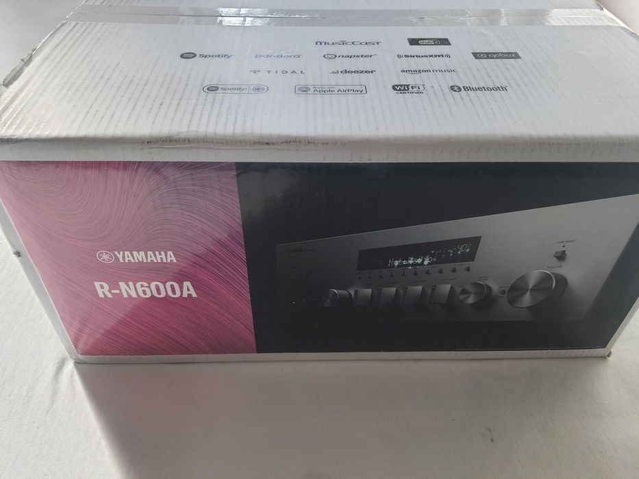Amplituner Yamaha R-N600A srebrna