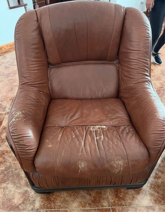 Sofás de pele castanhos