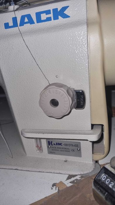 Máquinas Costura Ponto Corrido JACK/SIRUBA