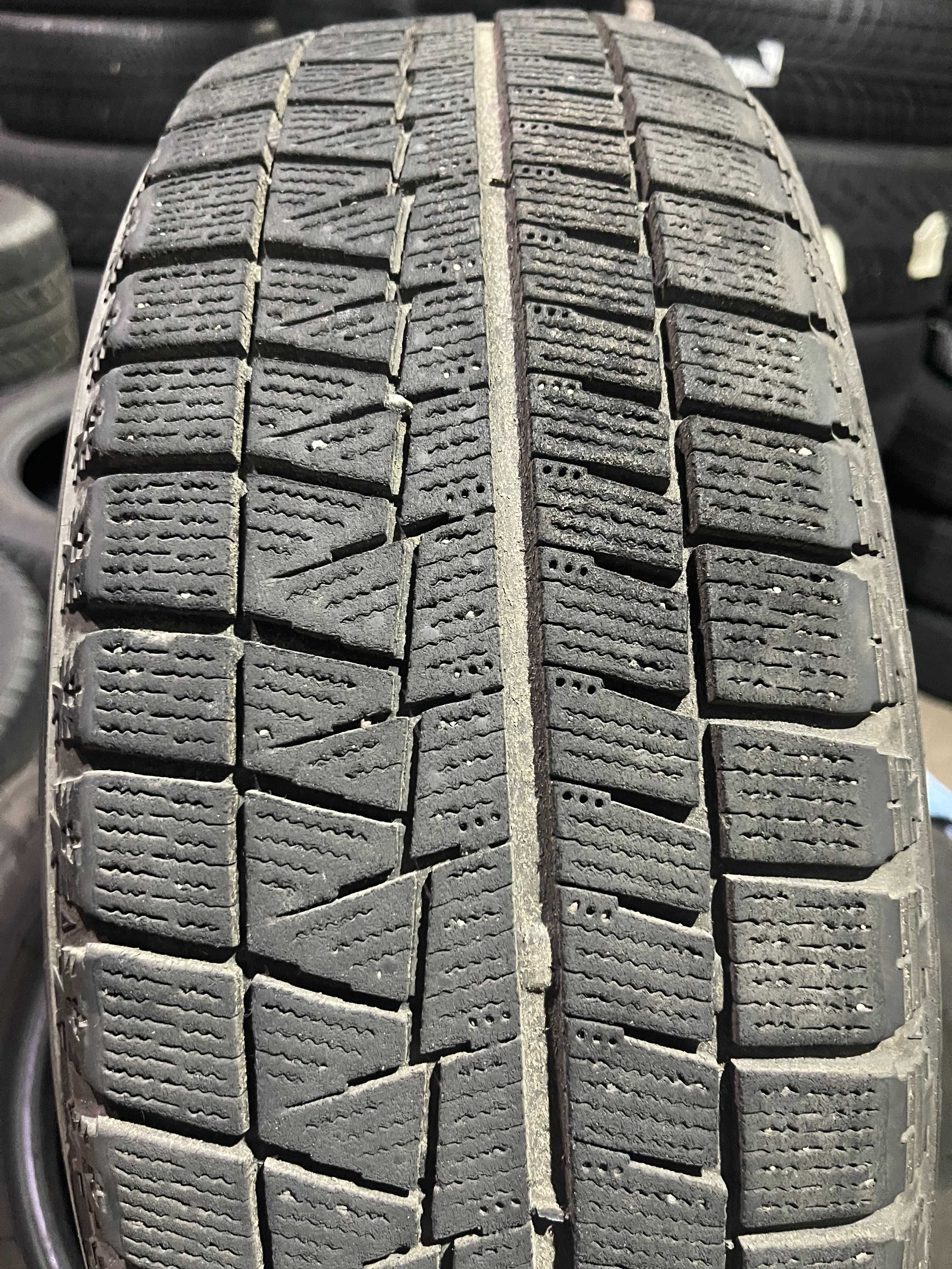 Шини зимові Bridgestone Blizzak REVO GZ 185/65 R15 88S 4шт.