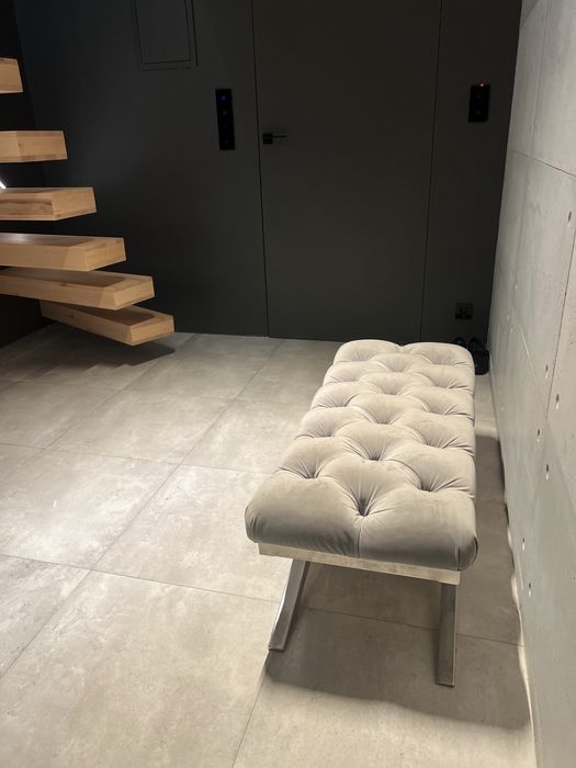 Lawka pikowana Chesterfield nogi nierdzewka