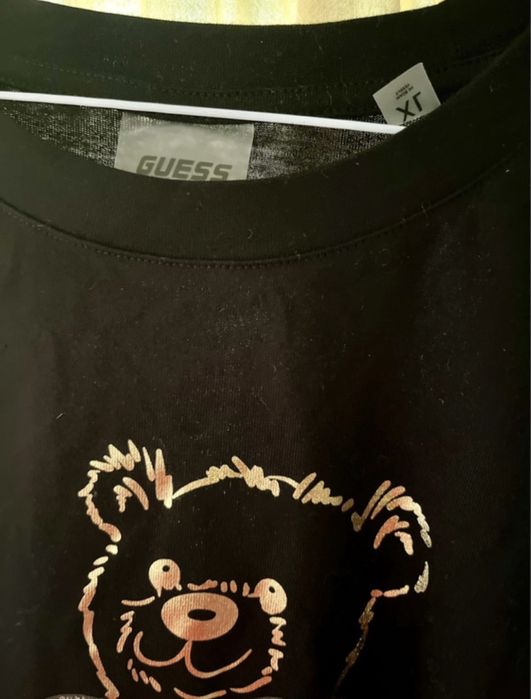 Tshirt Guess xl preta com ursinho prateado e douradoi