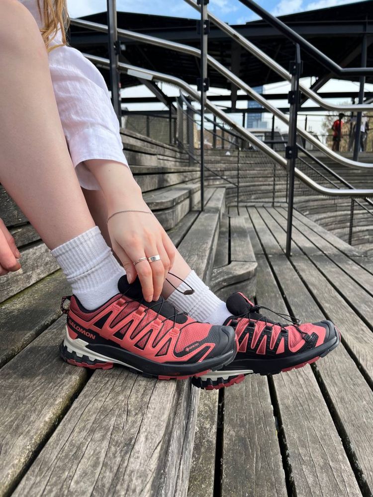 Кросівки Salomon 38 розміру в чудовому стані та орігінальному кольорі