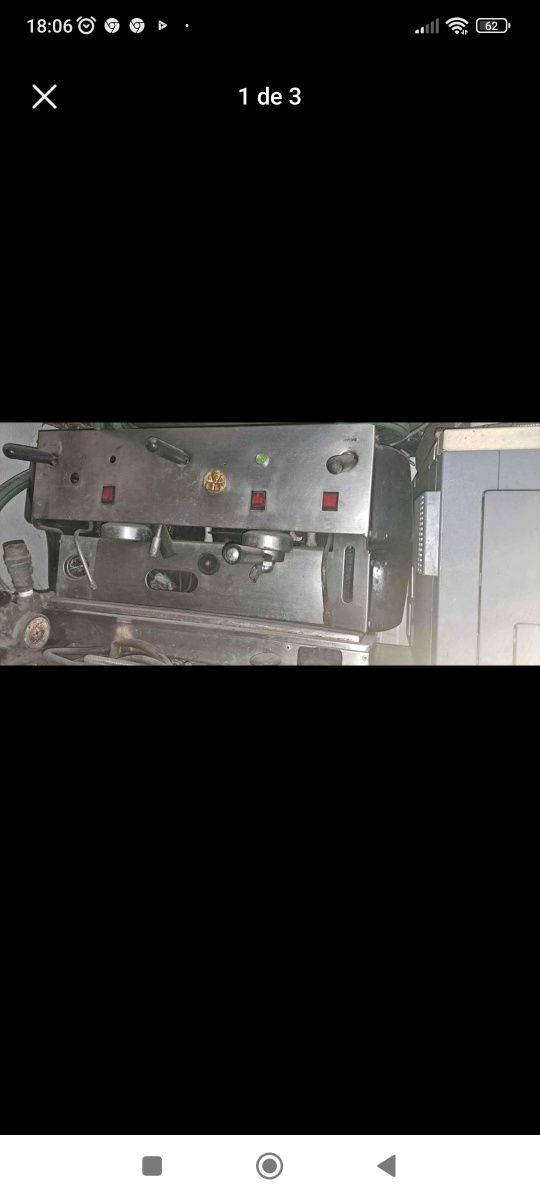Máquinas de café industrial antigas ou com avarias.