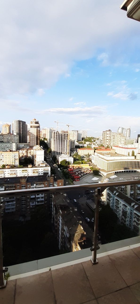 Продаж 1 кім. кв.68 кв.м ЖК Володимирський 24 пов. М. Палац України