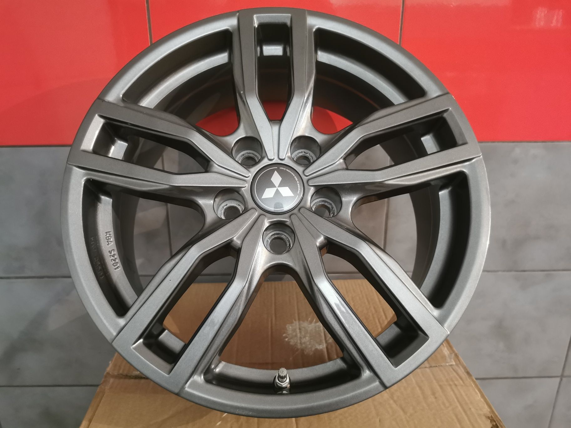 Felgi 17" 5x114,3 Mitsubishi Renault Toyota Dacia Duster Czujniki ciśn