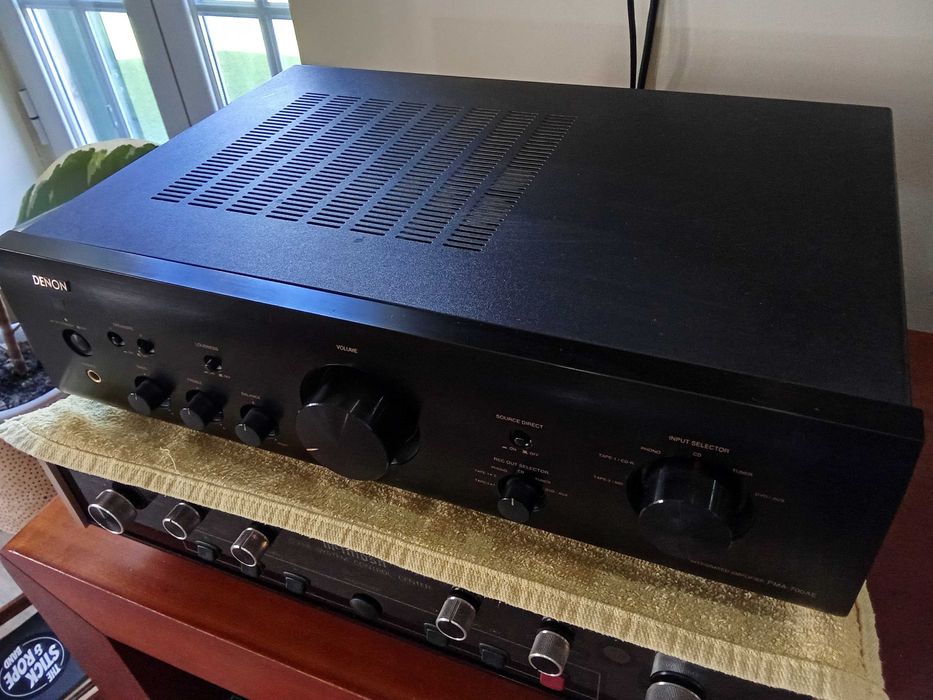 Amplificador Denon pma-700ae