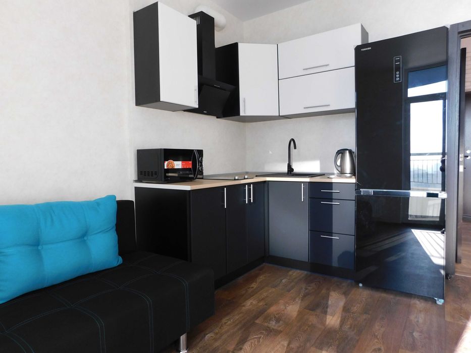 м. Лівобережна, ЖК Каховська, Євродвушка 45м, Власник.