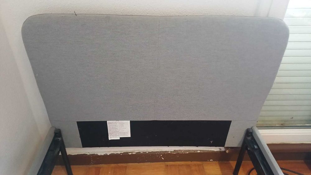 Vendo cama de solteira com colchão EMMA one em ótimo estado.