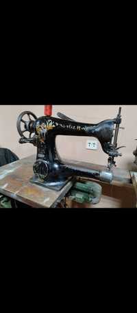 Рукавна швейна машина