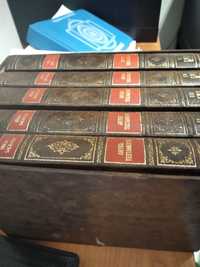 A Bíblia em 5 volumes.