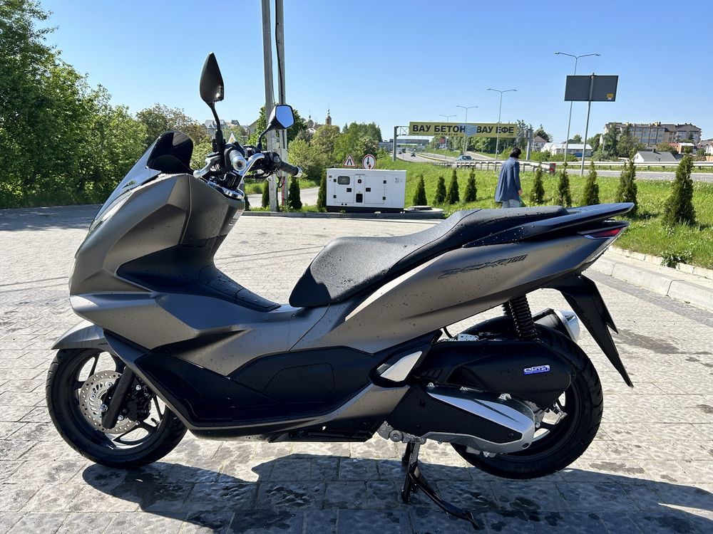 Honda PCX160 2023 рік