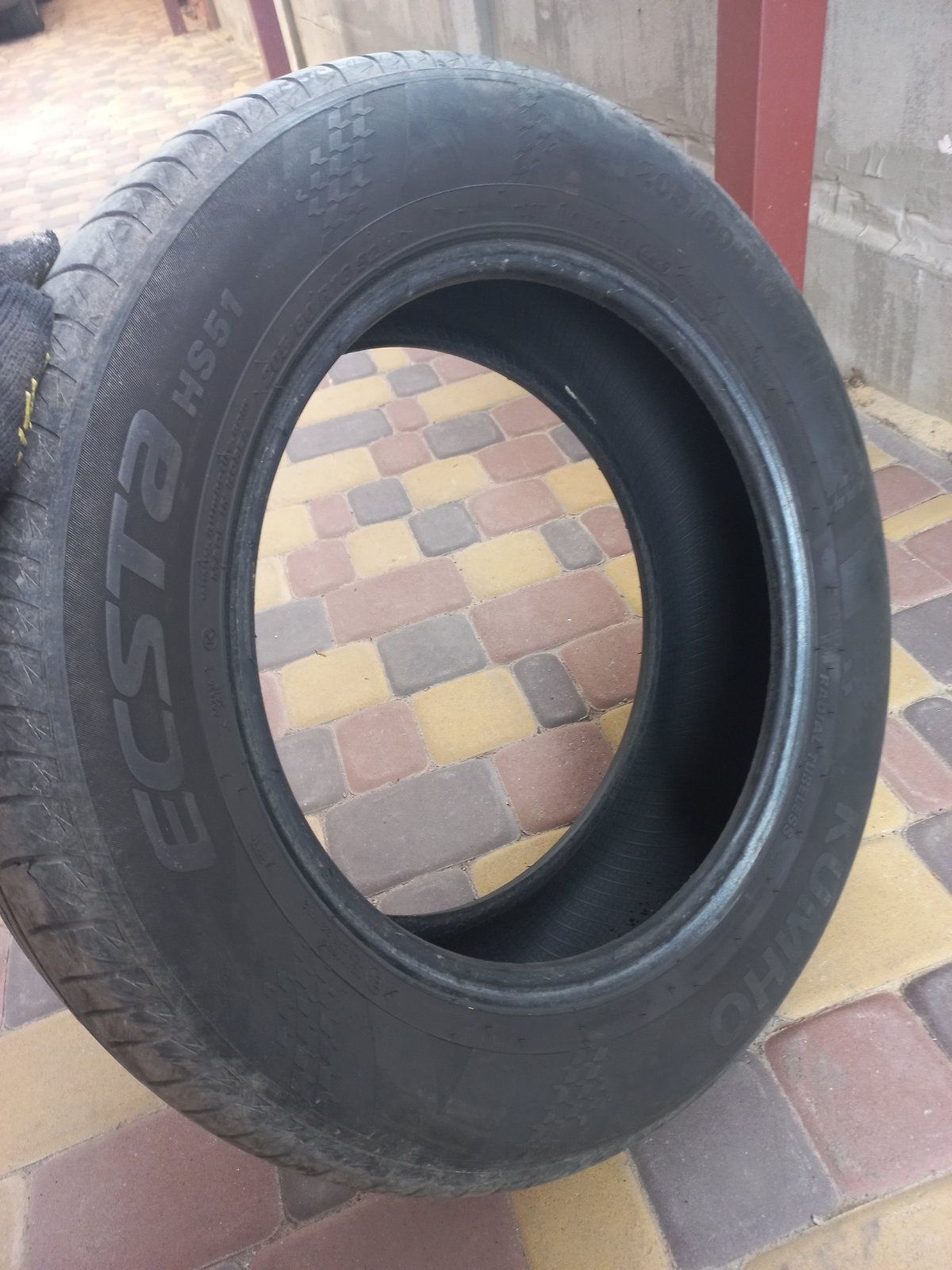 Kumho Ecsta 205/60/r16(в наличии 1 шт)