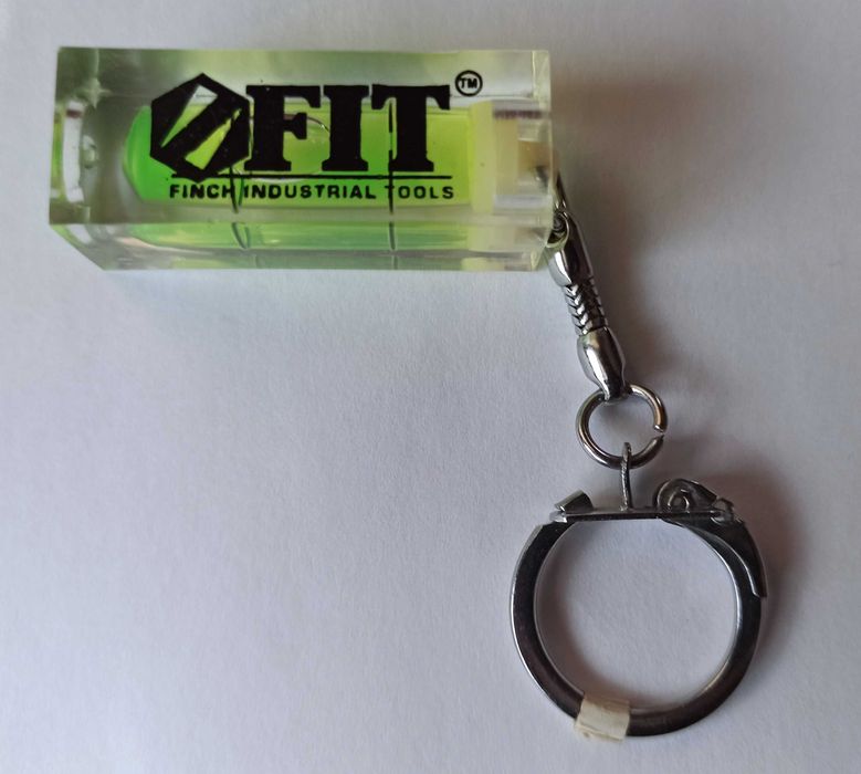 Brelok z mini poziomicą Nowy