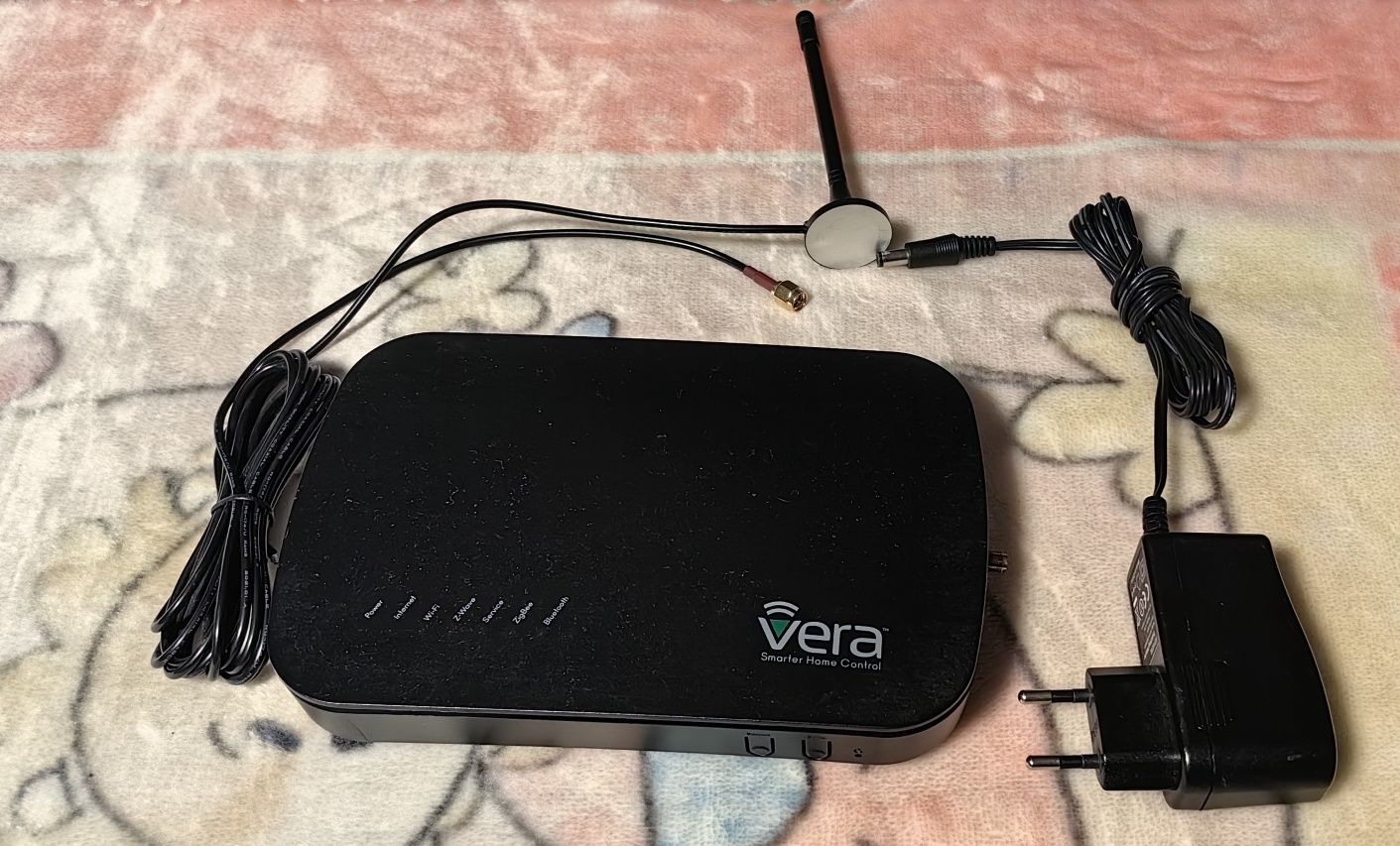 Vera Plus Z-Wave smart home Cenatrala serwer