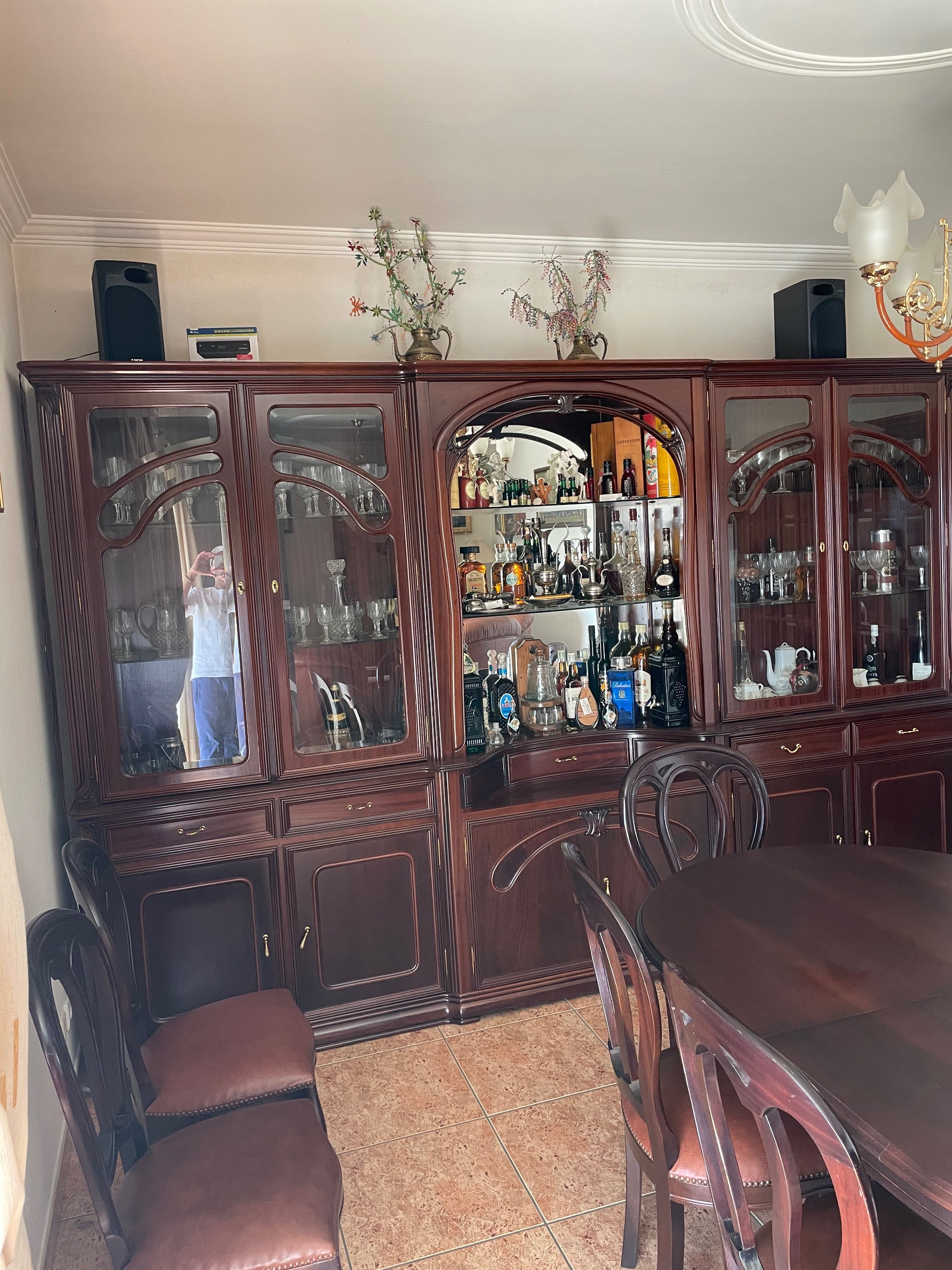 Movel cristal em perfeito estado
