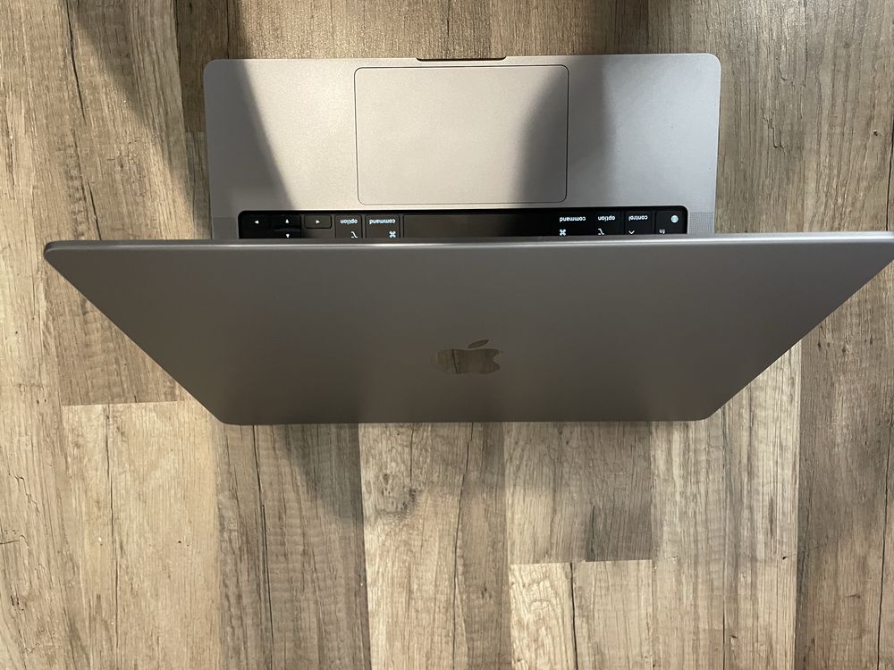 APPLE MacBook Pro 2023 14” Retina M2 Pro