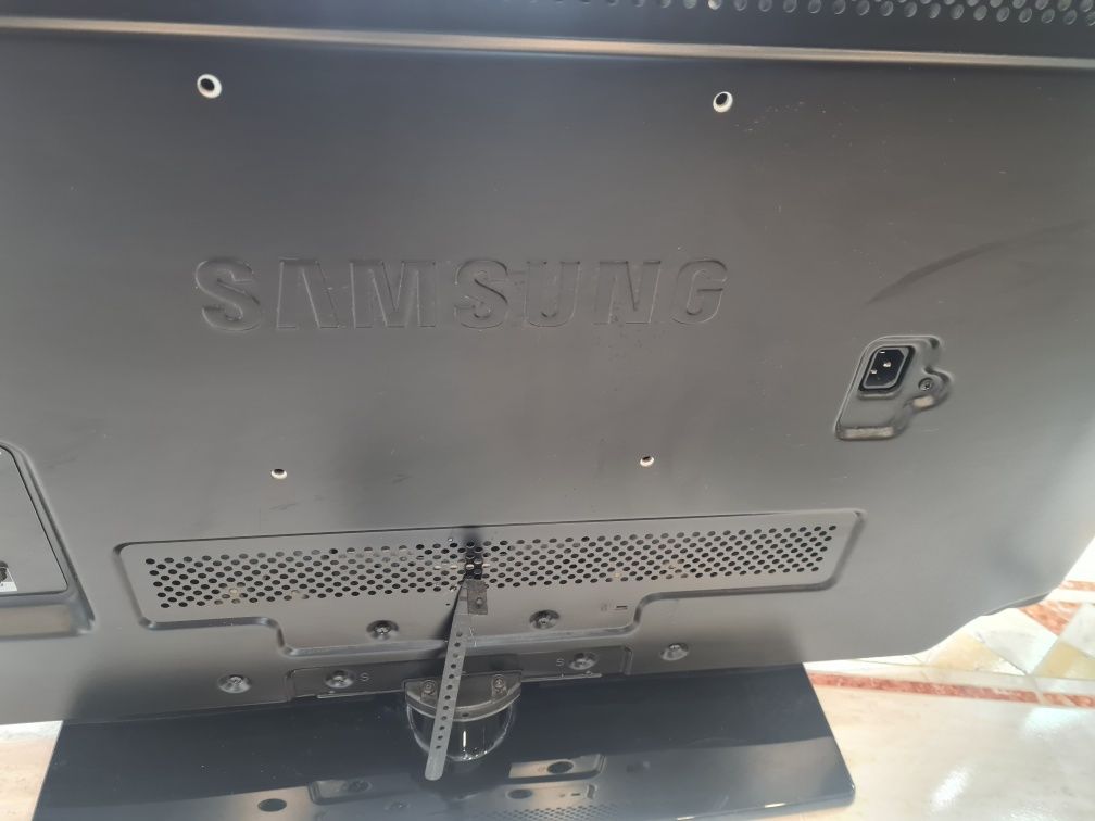 TV Samsung, em muito bom estado