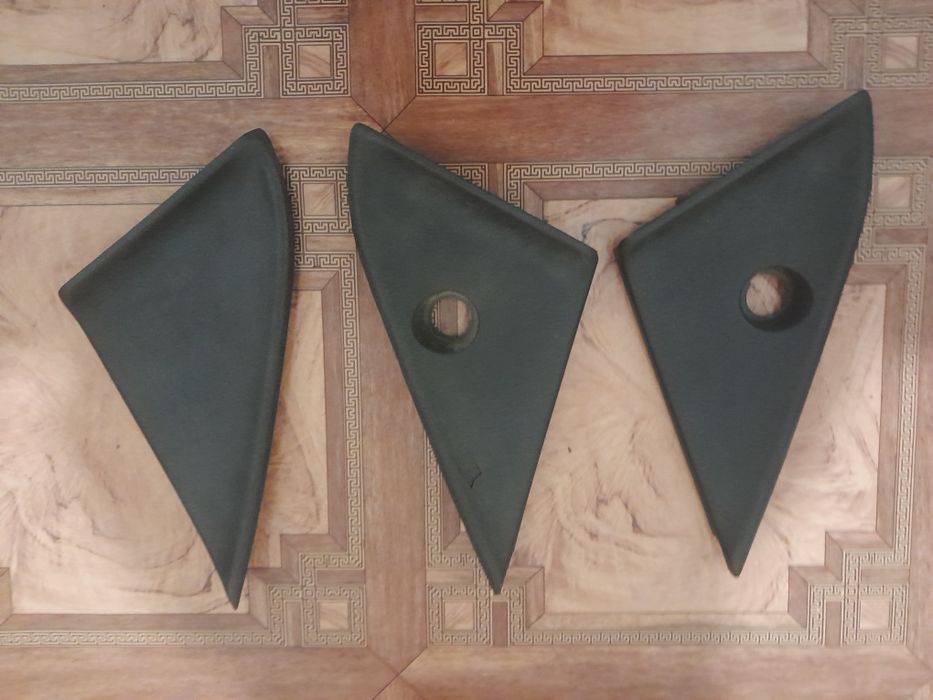 Продам пластикові уголки на вектру А