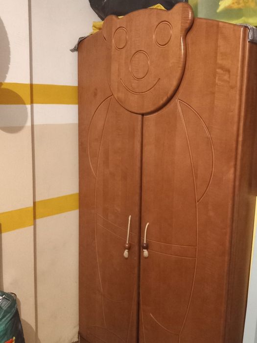 Mobilia quarto corpo e meio madeira tropical resistente