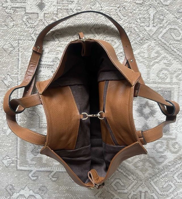 Bolsa de mão/ombro LOEWE Hammock em pele cor conhaque. Tamanho médio.
