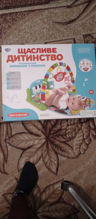 Ігровий килимок із брязкальцями, дзеркалом та піаніно