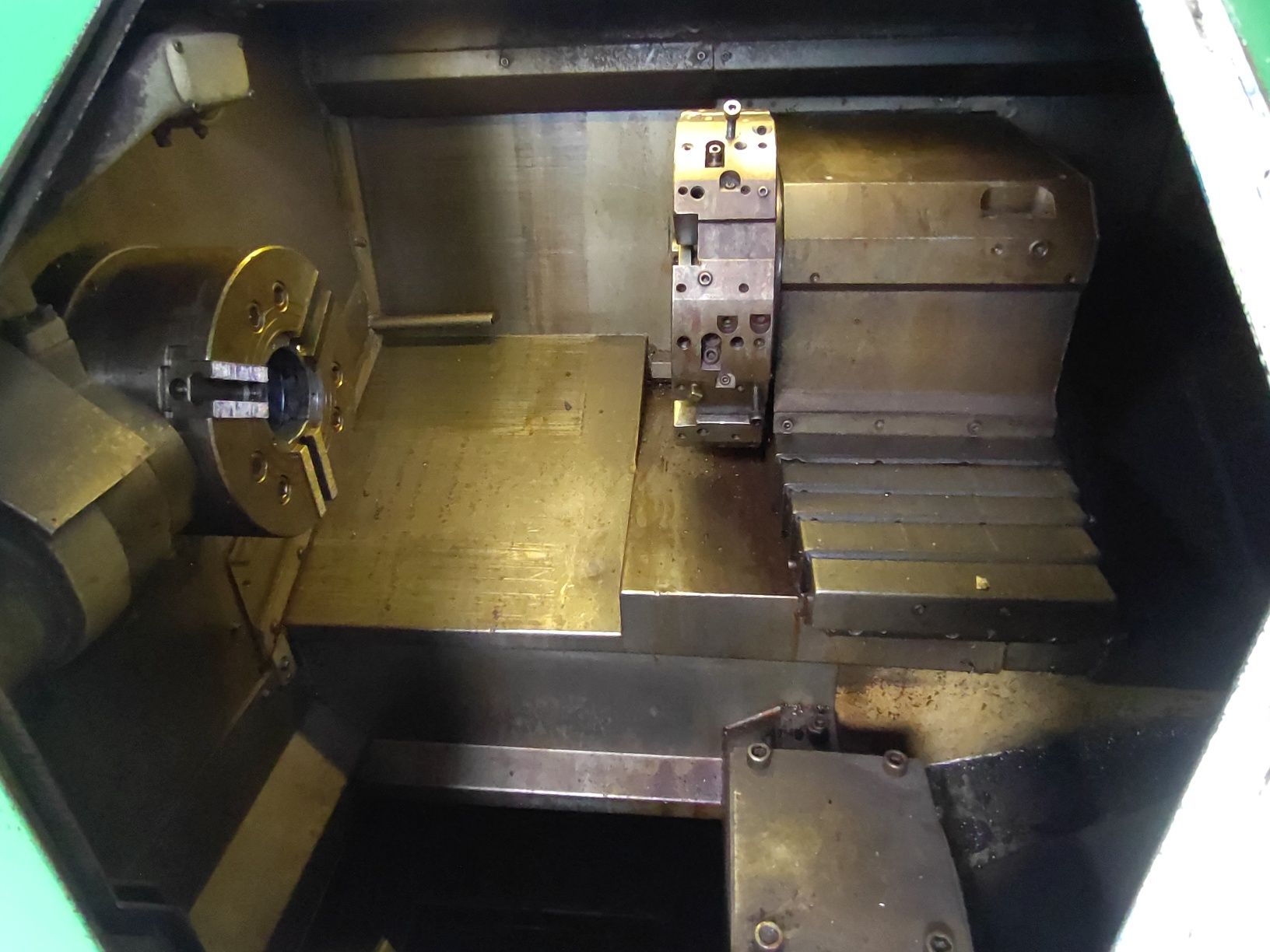 Tokarka CNC Hyundai HIT 18/8