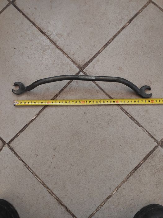 Ключ спеціальний.