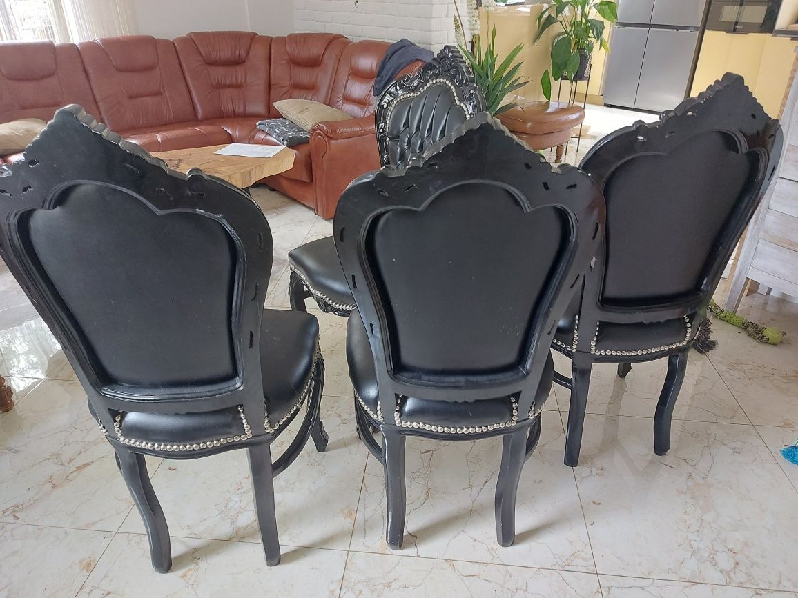 Krzesła odnowione
