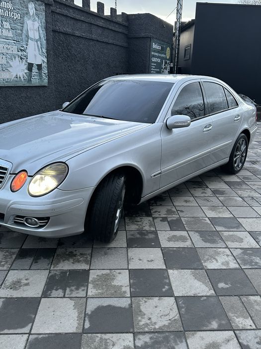Продам Мерседес w211