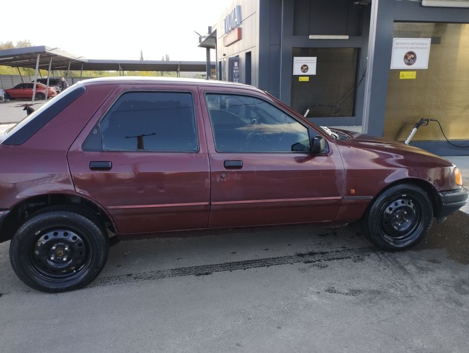 Продам Ford Sierra в хорошем состоянии