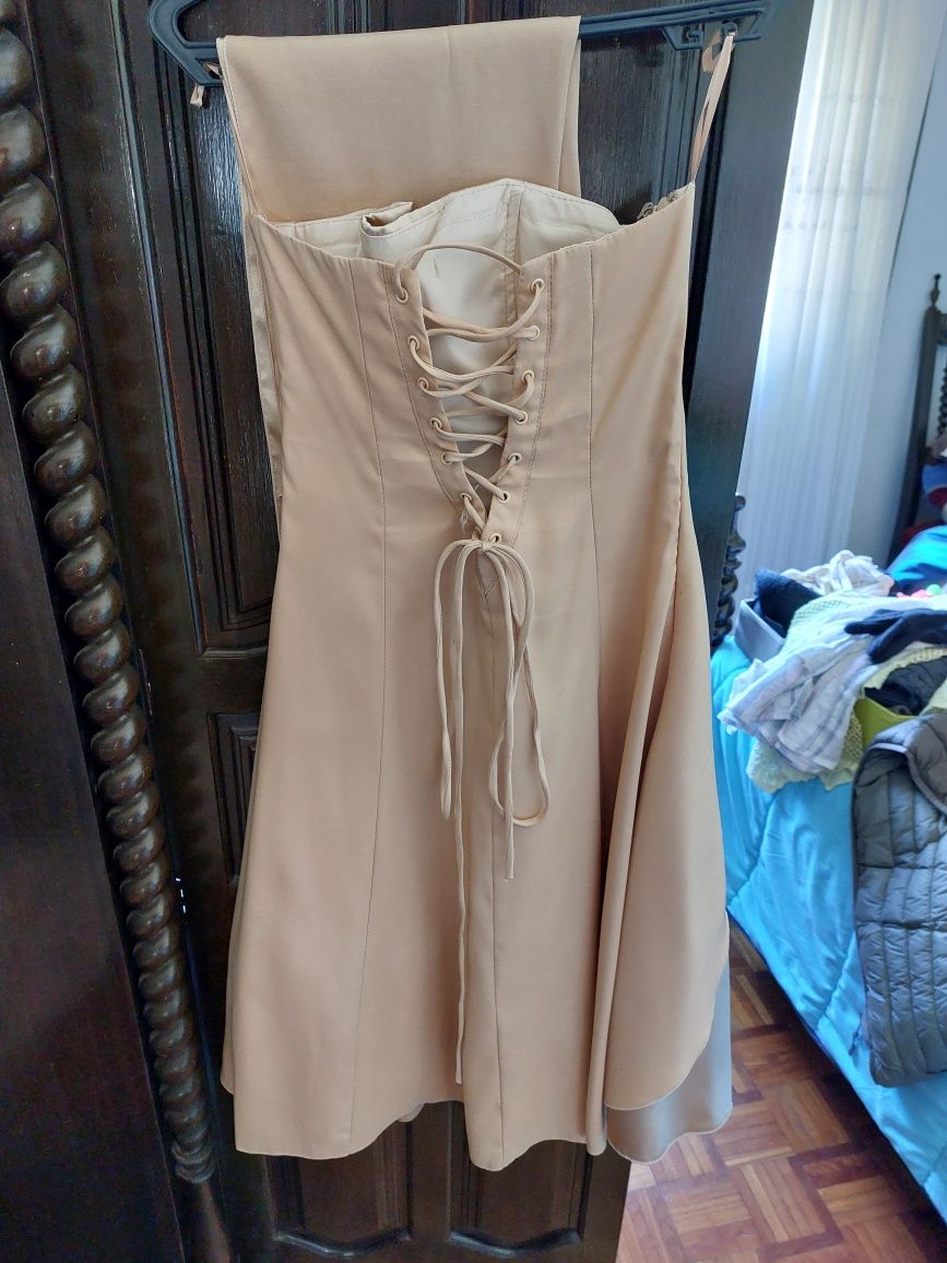 Vestido cerimónia dourado