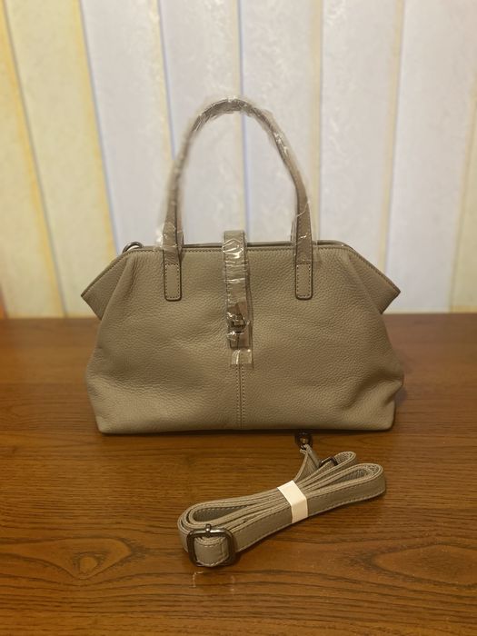 Жіноча шкіряна сумка.