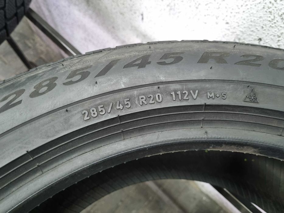 285/45/20 112V Pirelli Scorpion Winter AO Dot.3417R