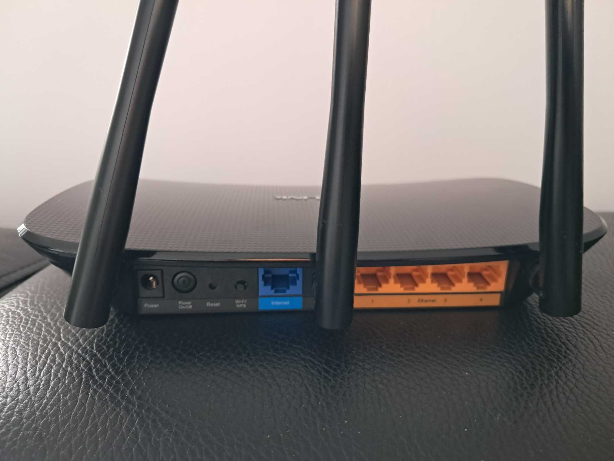 Router TP-LINK 6E48