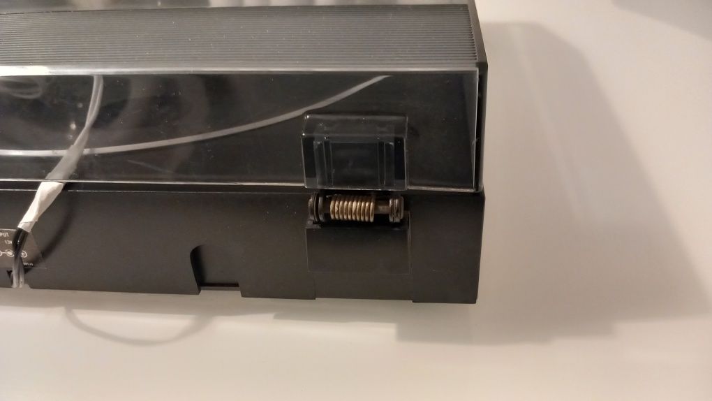 Gramofon JVC AL-E300BK na części.