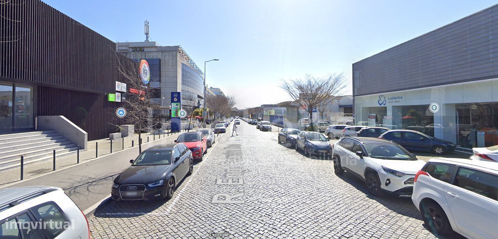 Armazém Porto Zona Industrial 5000 M2