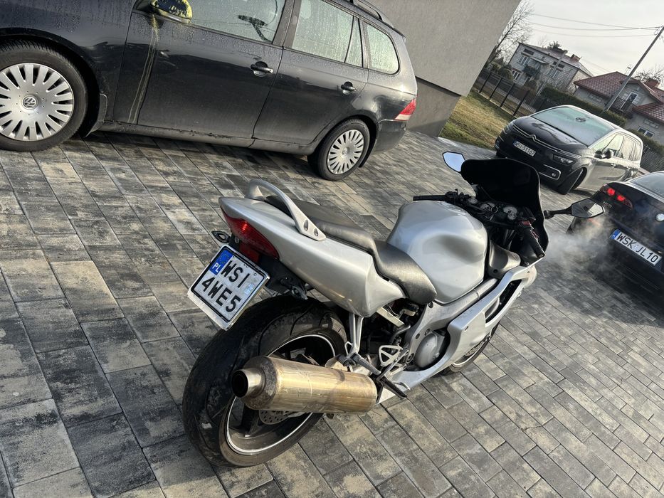 Honda cbr f4 600f 2001r zadbana