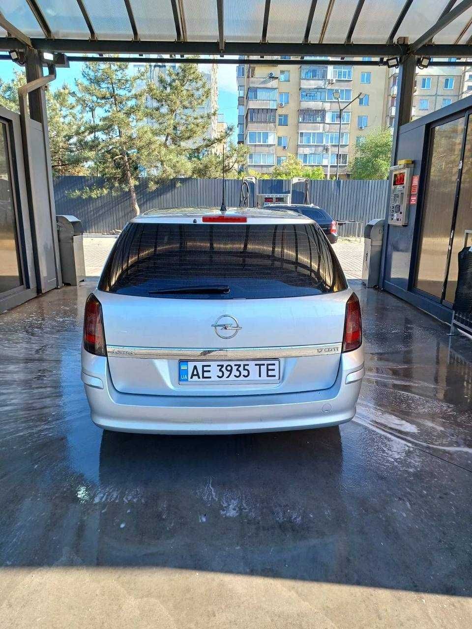 Продам Opel Astra H 2011 1.7 дизель