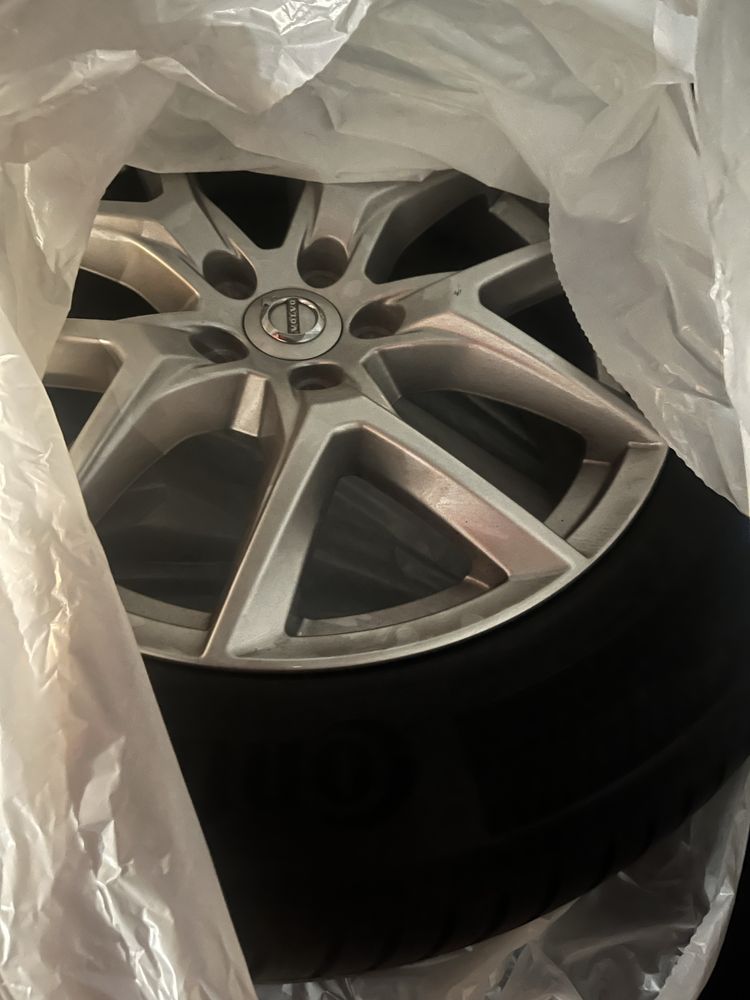 Jantes e Pneus 18” originais Volvo XC60