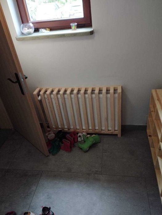 Stolarz Składanie montaż mebli przerabianie Renowacja i Naprawa mebli