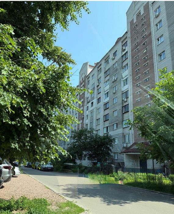 Продам 3-кімнатну квартиру у центрі Броварів NP